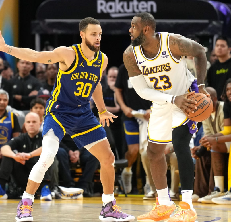 LeBron James är osäker till matchen mellan Lakers och Warriors på grund av en befarad skada